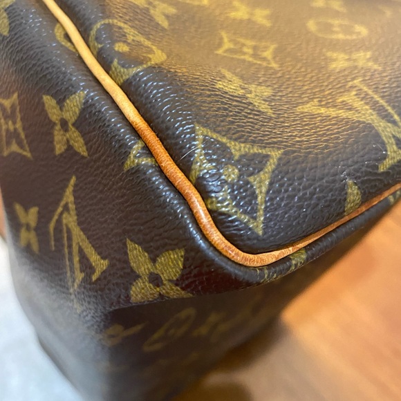 Louis Vuitton Speedy 30 - Picture 8 of 17